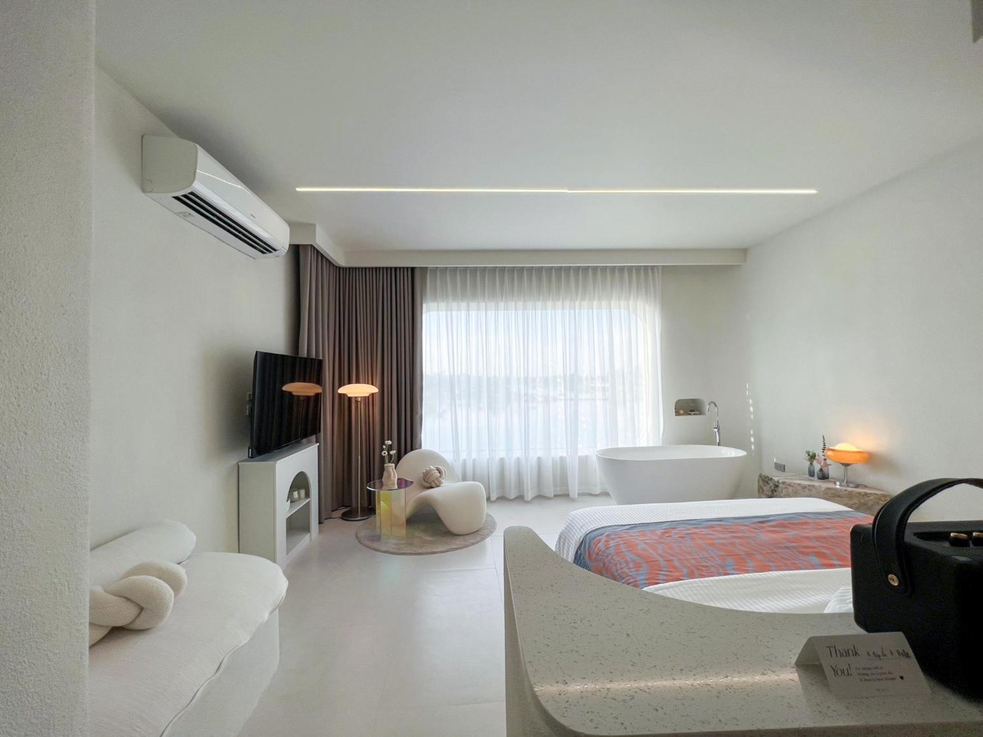 Inlaya Ratchaburi Hotel Ngoại thất bức ảnh