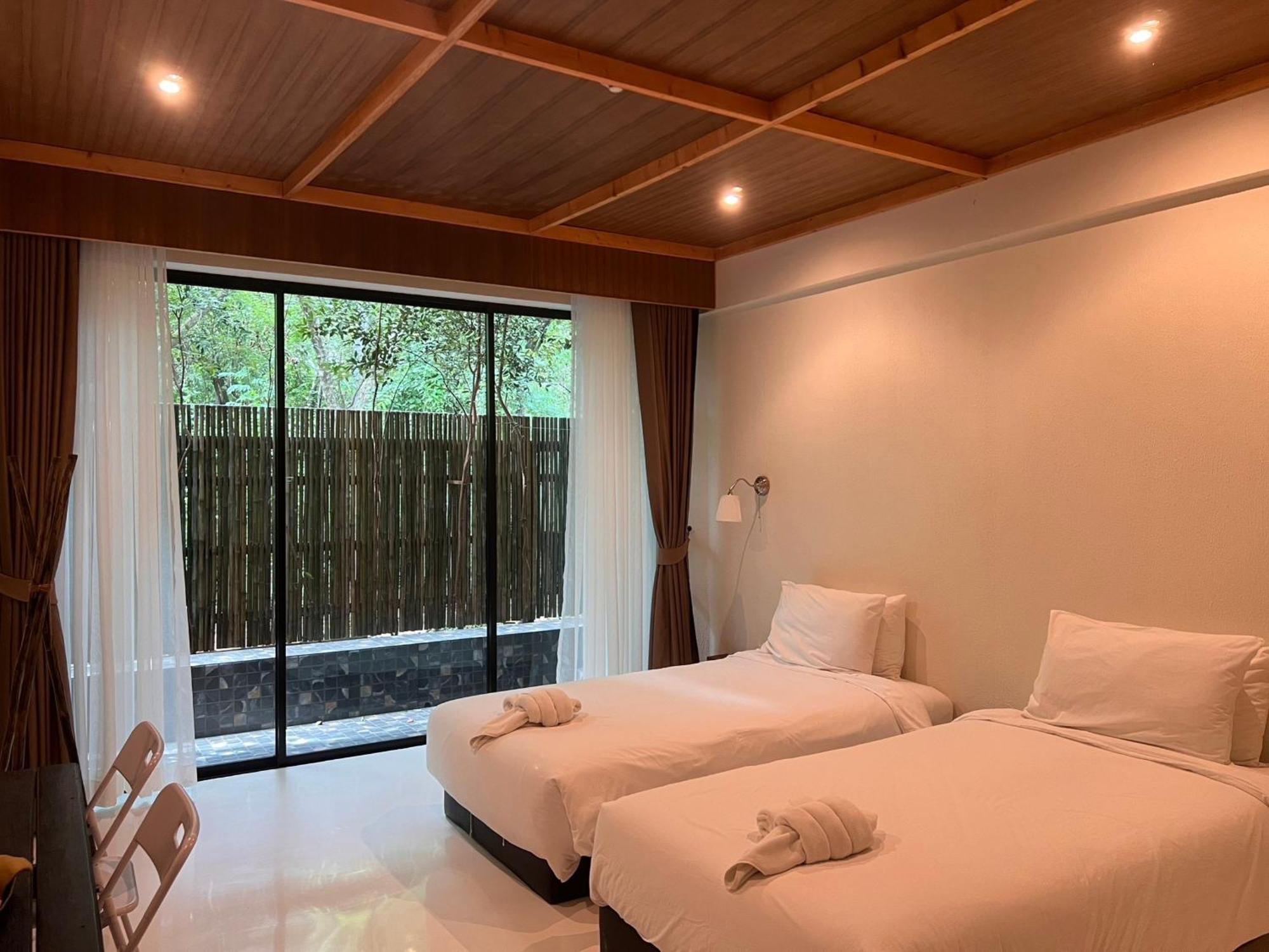 Inlaya Ratchaburi Hotel Ngoại thất bức ảnh